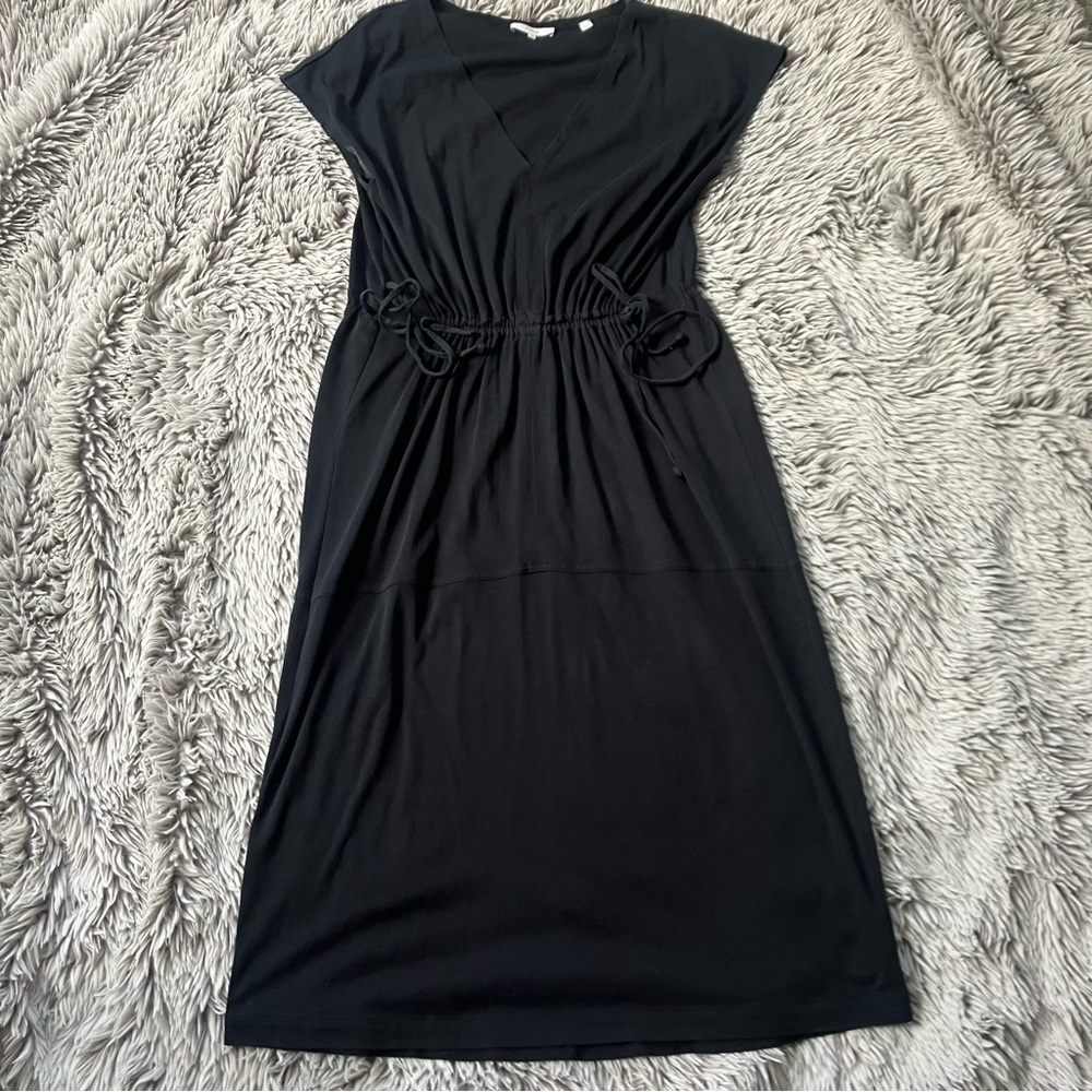 Vince Popover Vneck Tier Dress Black Medium - Picture 2 of 10